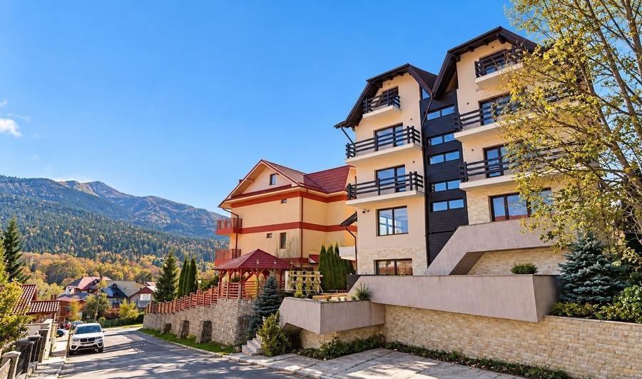 Casă individuală cu 16 camere cu Canalizare în Central