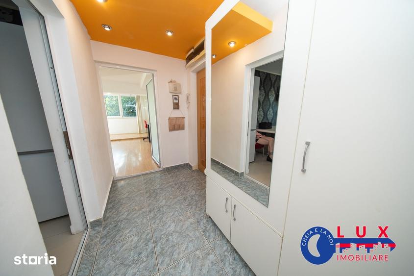 Apartament cu 3 camere decomandat în Babadag