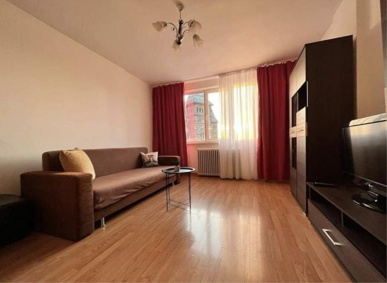 Apartament cu 2 camere decomandat în Ultracentral