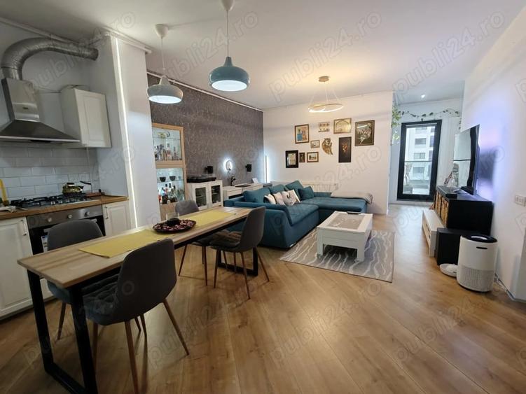Apartament cu 3 camere decomandat în Central