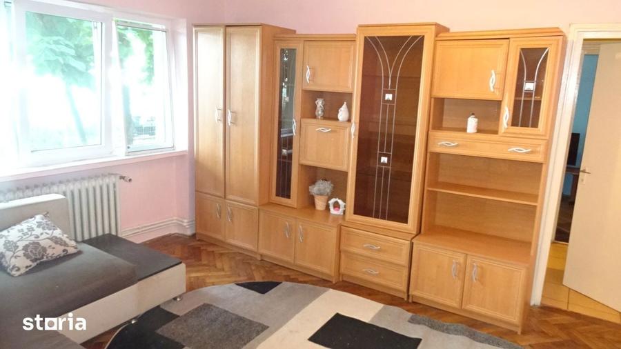 Apartament cu 2 camere semidecomandat în Gojdu