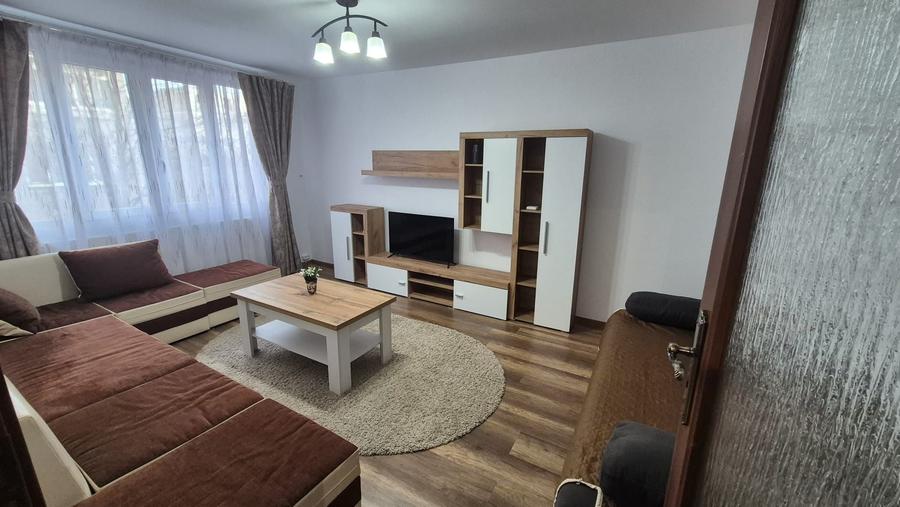 Apartament cu 2 camere decomandat în Narcisa