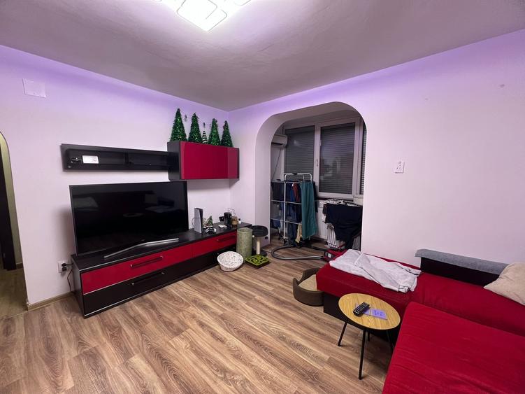 Apartament cu 2 camere semidecomandat în Ultracentral