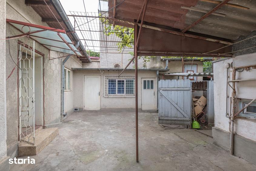 Casă cu 5 camere cu Teren 204 Mp în Central