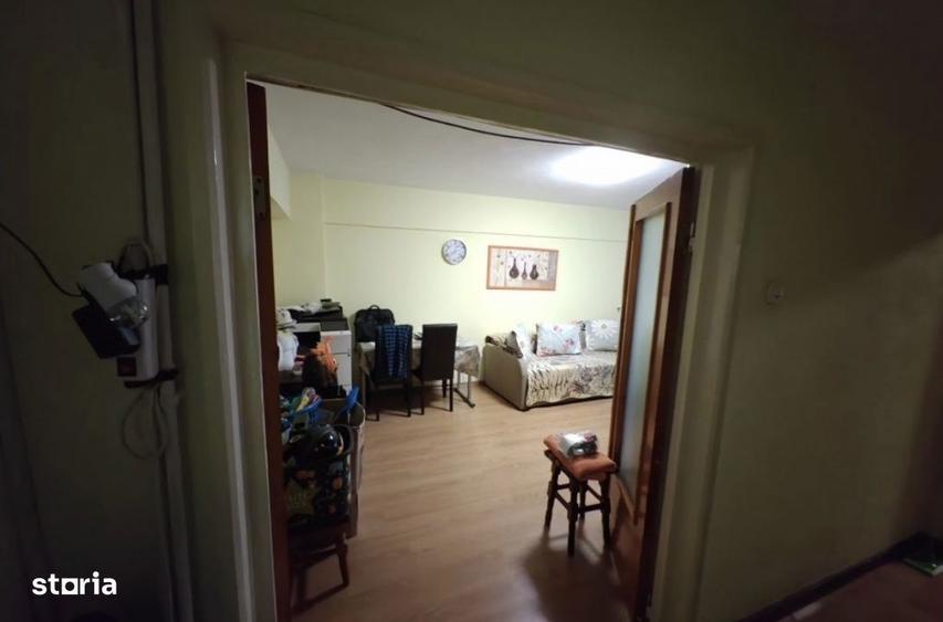 Apartament cu 3 camere, mobilat în Unirii