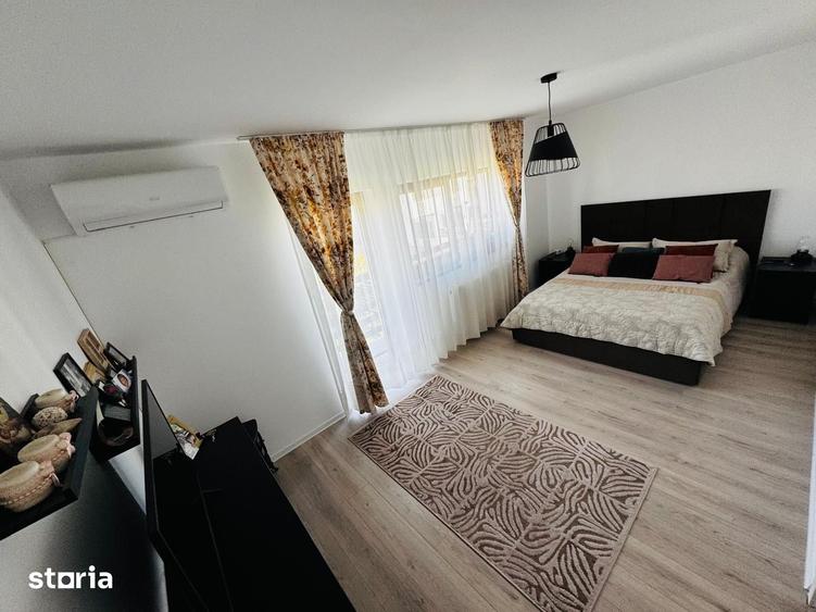 Casă cu 4 camere cu Teren 253 Mp în Sânpetru