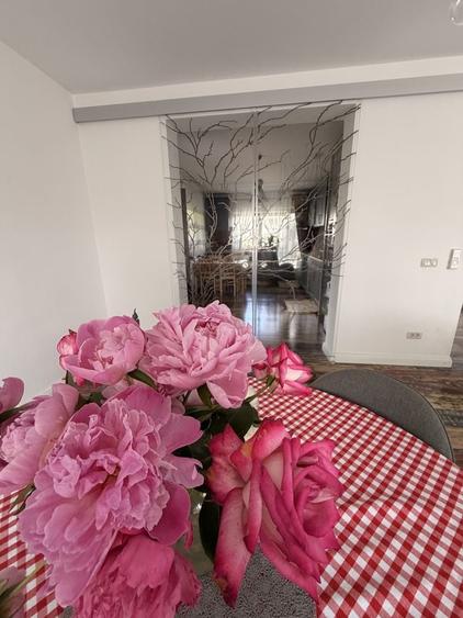 Casă cu 4 camere în Exterior Vest