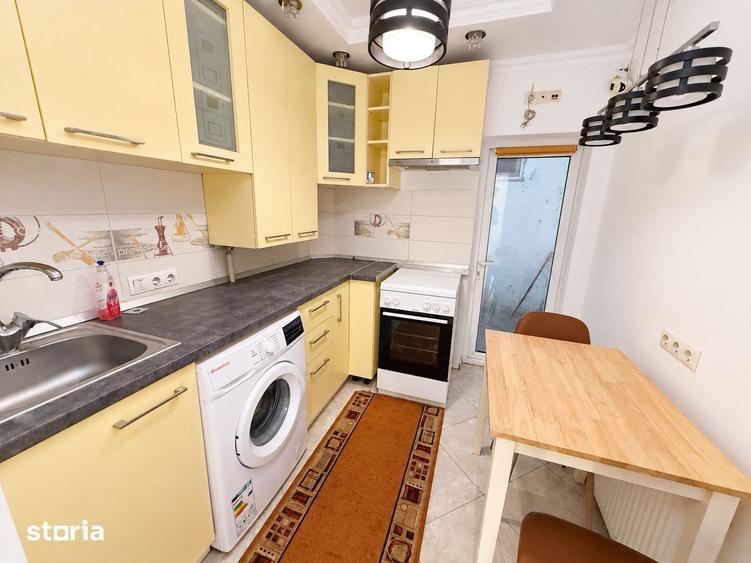 Apartament cu 2 camere semidecomandat în Podu Roș