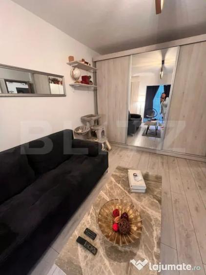 Apartament cu 4 camere decomandat în Central