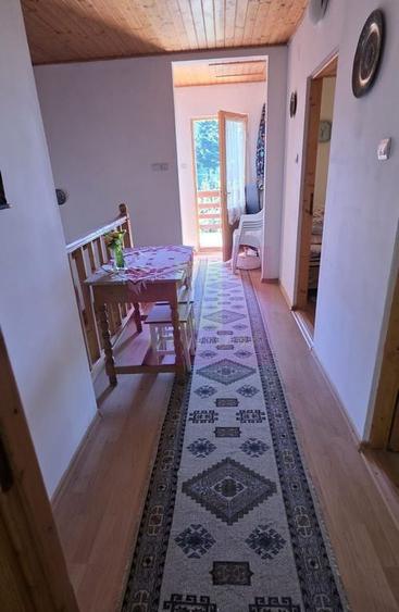 Casă cu 4 camere cu Teren 355 Mp în Central