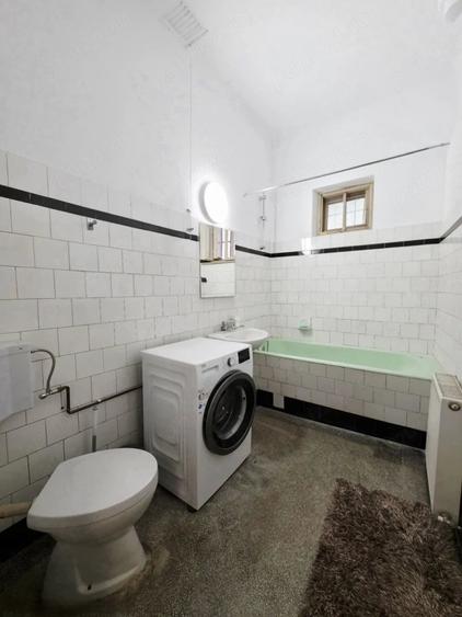 Casă cu 3 camere cu Teren 500 Mp în Central
