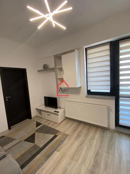 Apartament cu 2 camere semidecomandat în Filiași