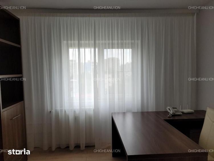 Apartament cu 4 camere decomandat în Vitan