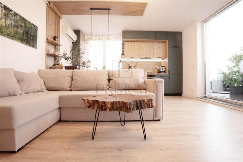 Penthouse cu 3 camere decomandat, mobilat în Take Ionescu