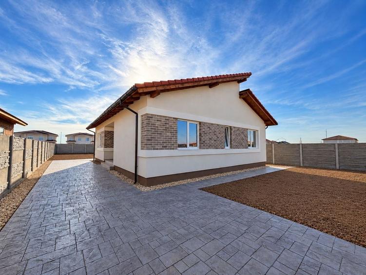 Casă individuală cu 4 camere cu Teren 600 Mp în Moșnița Nouă