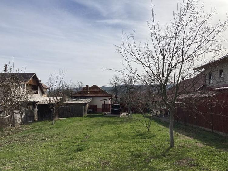 Casă cu 4 camere în Curtea de Argeș