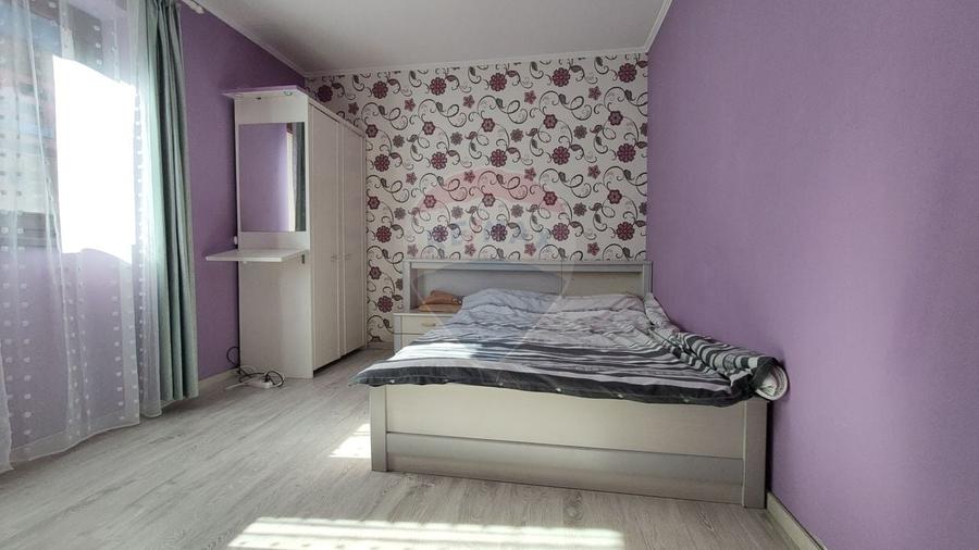 Duplex cu 7 camere cu Teren 644 Mp în Florești