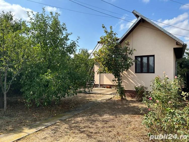 Casă cu 3 camere în Ștefan cel Mare