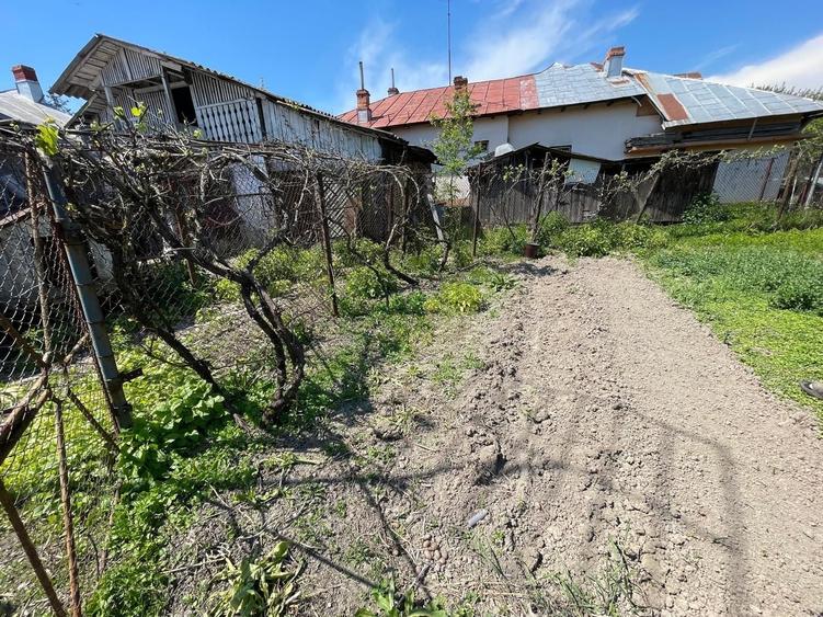 Casă cu 4 camere în Central