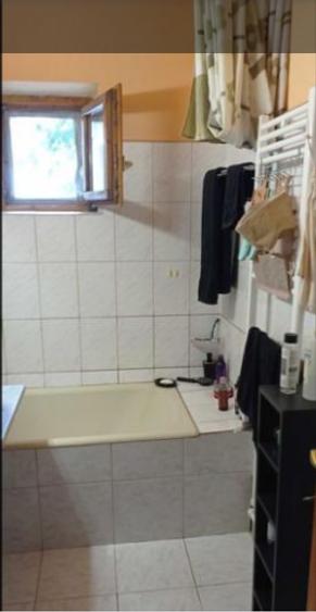 Apartament cu 2 camere decomandat în Far