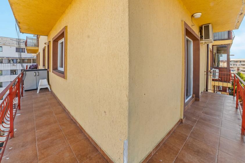 Apartament cu 2 camere decomandat, mobilat în Roșu