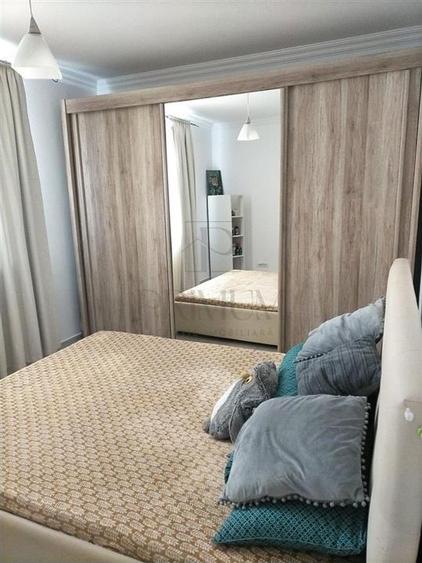 Apartament cu 3 camere decomandat, mobilat în Dumbrăvița