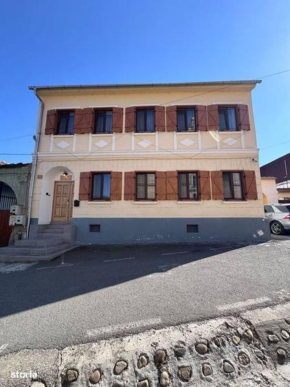Casă cu 4 camere în Buzd