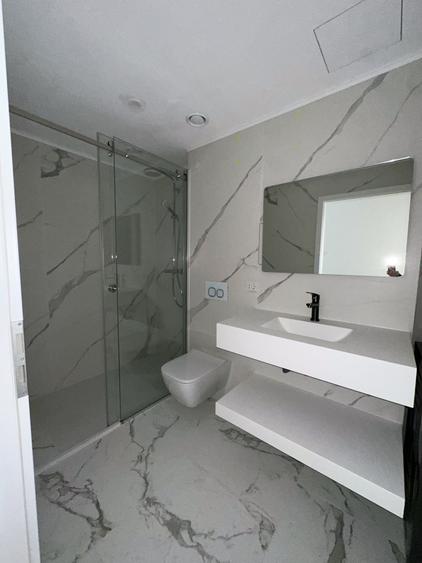 Apartament cu 3 camere semidecomandat în Zorilor