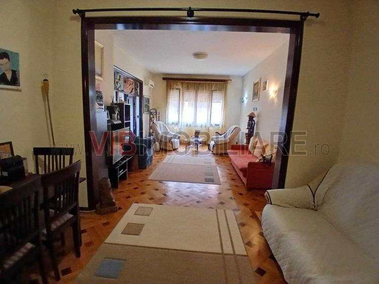 Apartament cu 3 camere circular în Universitate