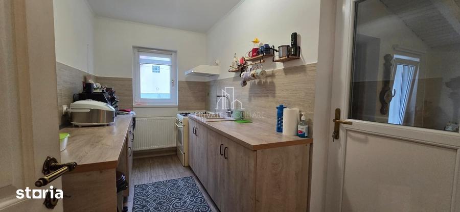 Casă cu 4 camere cu Teren 1734 Mp în Vânători