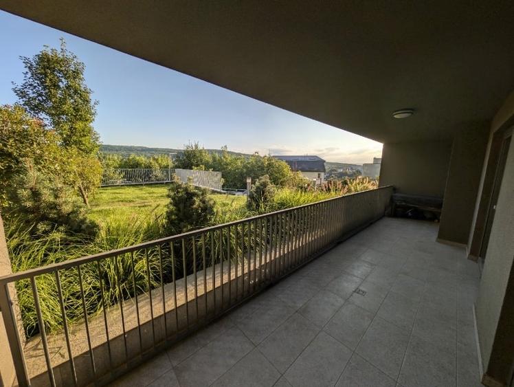 Apartament cu 3 camere decomandat, mobilat în Zorilor