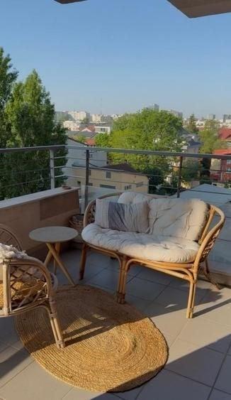 Apartament cu 3 camere decomandat în Tei