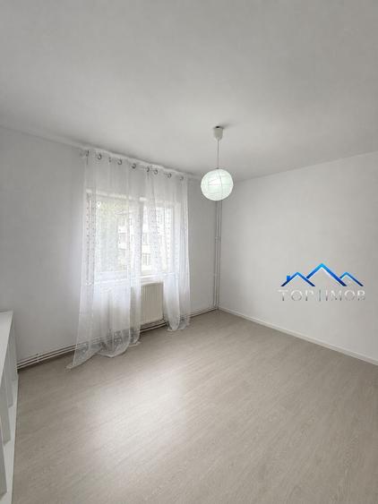 Apartament cu 2 camere semidecomandat în Narcisa