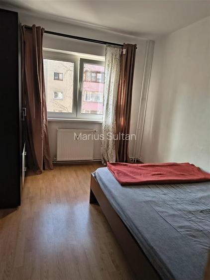 Apartament spre inchiriere, 400 euro in Centrul Civic, Brasov