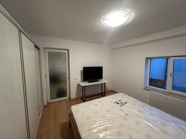 Casă cu 2 camere cu Teren 100 Mp în Titan