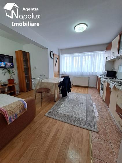 Apartament cu 3 camere decomandat în Mărăști — fotografia 1