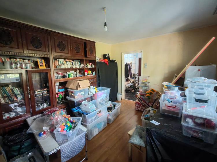 Apartament cu 4 camere decomandat în Titan