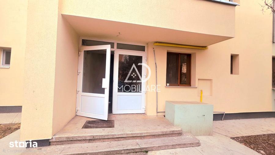 De vanzare, apartament cu 3 camere ?i terasa proprie, zona centrala. - 11