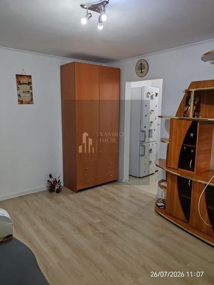 Apartament cu 2 camere semidecomandat, mobilat în Brâncoveanu