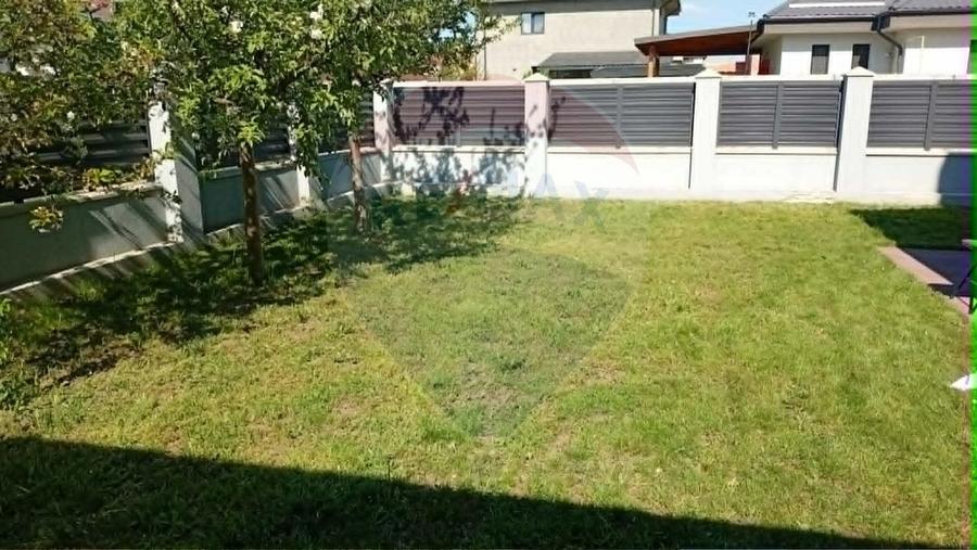 Casă individuală cu 5 camere cu Teren 481 Mp în Domnești