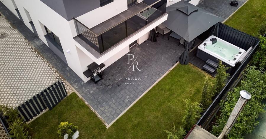 Duplex cu 4 camere cu Canalizare în Florești