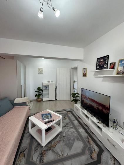 Apartament cu 2 camere decomandat, mobilat în Apărătorii Patriei