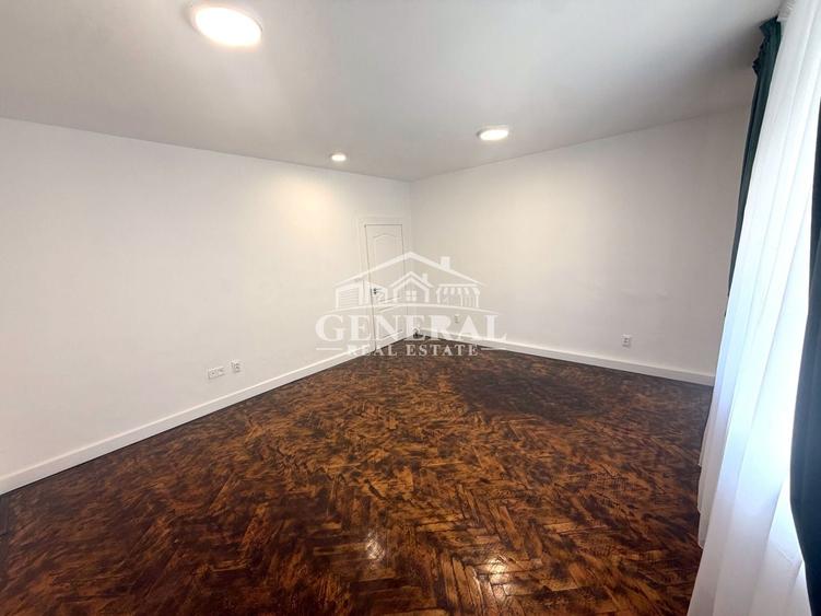Apartament cu 4 camere decomandat în Central