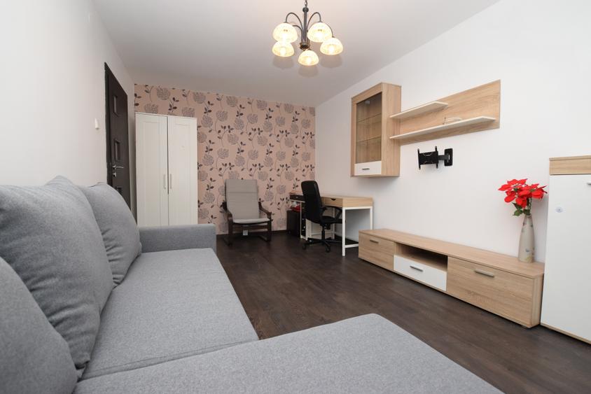 Apartament cu 2 camere decomandat în Titan