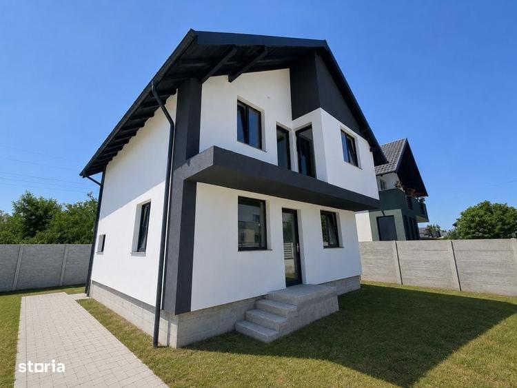 Casă cu 4 camere cu Teren 500 Mp în Central