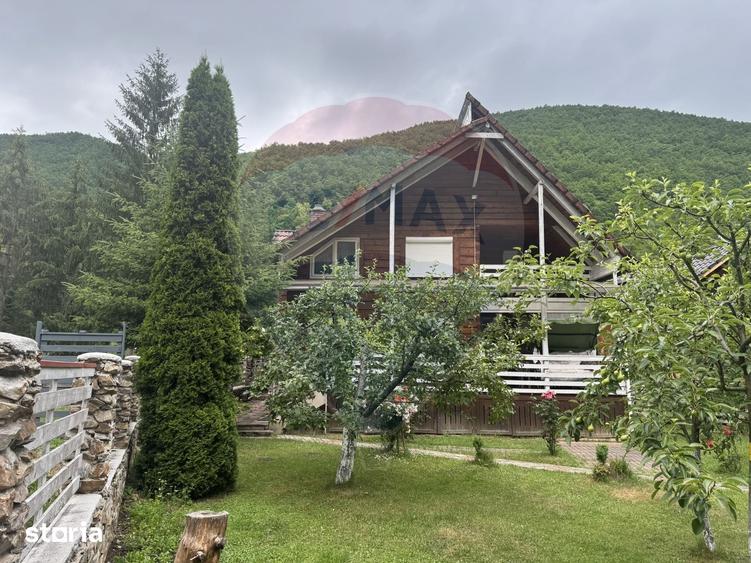 Casă cu 7 camere cu Teren 600 Mp în Feleacu