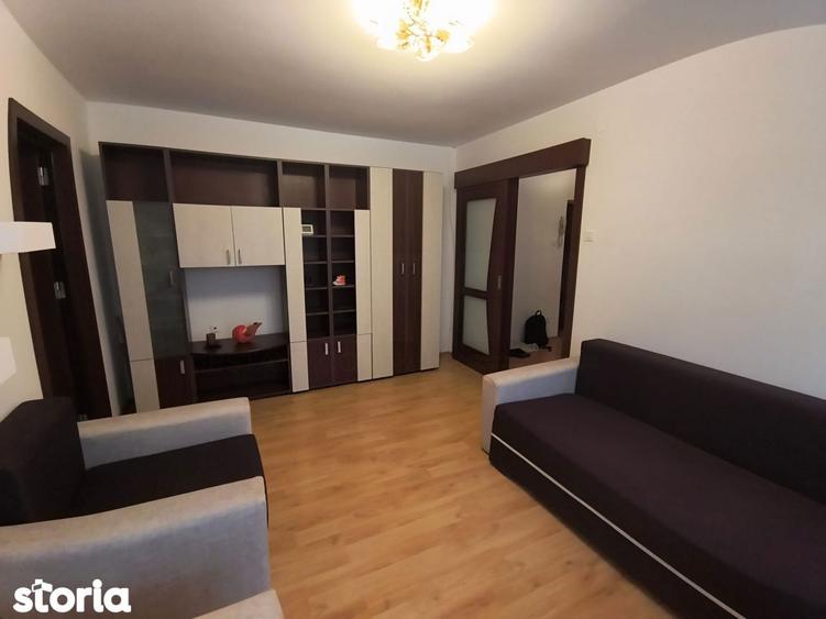 Apartament cu 2 camere semidecomandat, mobilat în Central