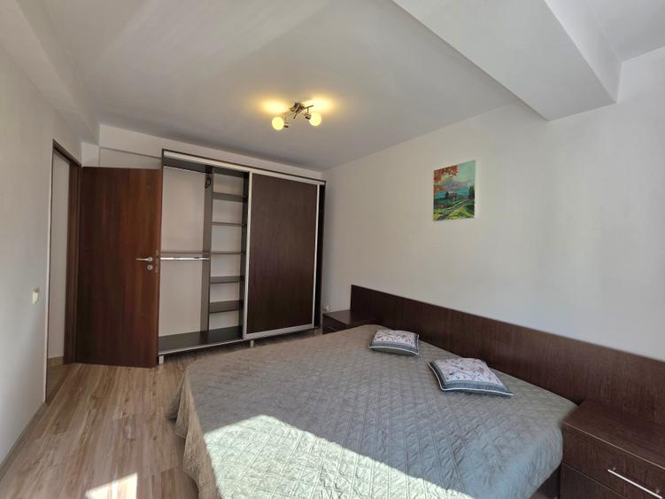 Apartament cu 2 camere decomandat în Titan