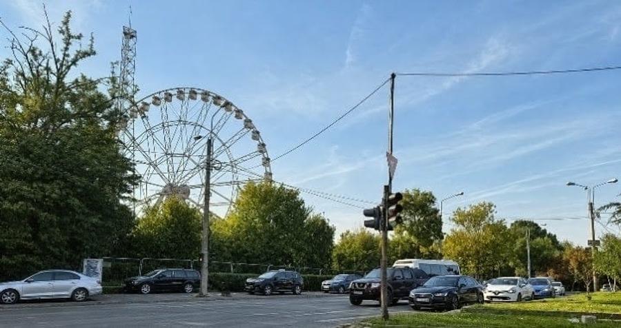 Apartament cu 4 camere decomandat în Lacul Tei
