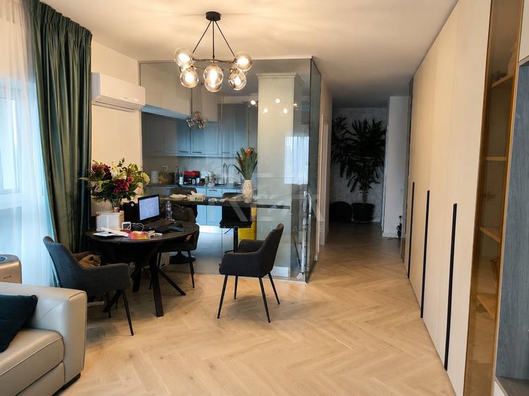 Apartament cu 3 camere decomandat, mobilat în Colentina